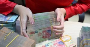 Lãi suất vay mượn qua đêm xuống 1%