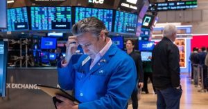 Nhận định thị trường chứng khoán 10/7: Chờ tín hiệu từ dòng tiền