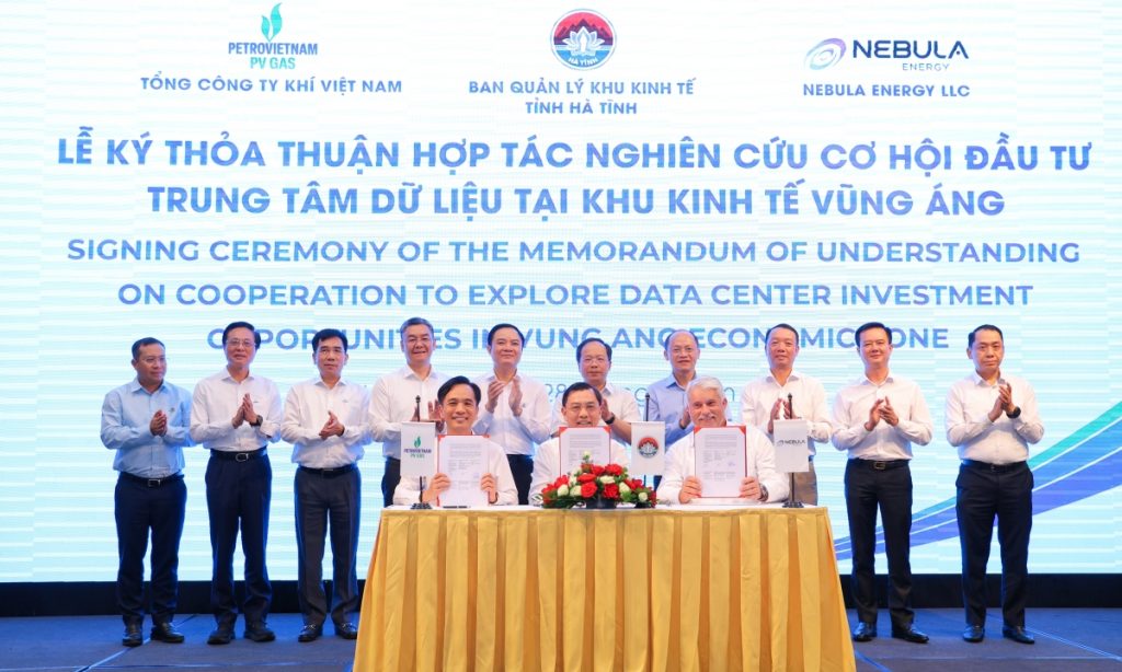 PV GAS ký kết hợp tác phát triển hạ tầng năng lượng tại Vũng Áng