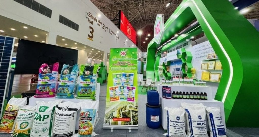 Hoá chất Đức Giang dự kiến trả cổ tức 80 bằng tiền mặt
