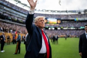 Ông Trump nói về trận Chung kết Tây Ban Nha nhỉnh hơn Argentina một chút