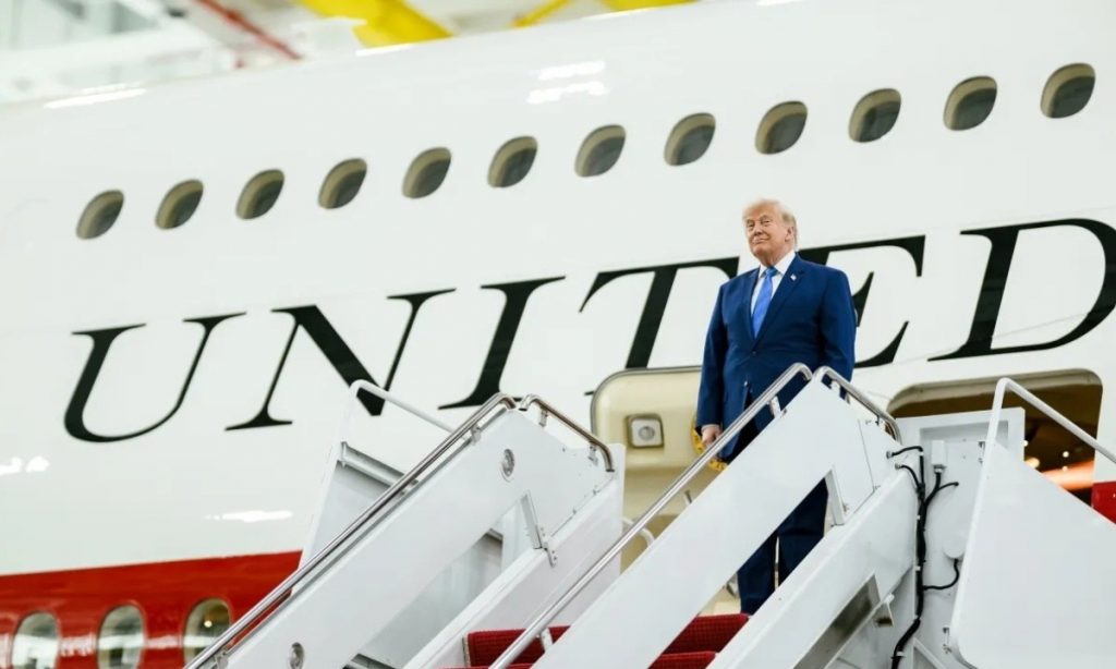 Ông Trump Chuyên cơ Air Force One mới sẽ được nâng cấp tối đa缩略图 Ông Trump Chuyên cơ Air Force One mới sẽ được nâng cấp tối đa