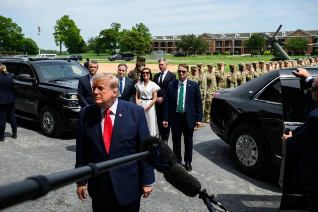Ông Trump bình luận về sai lầm khiến tuyển Anh thua Argentina