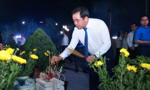 Trang trọng lễ thắp nến tri ân tưởng niệm các Anh hùng liệt sĩ tại Hà Nội
