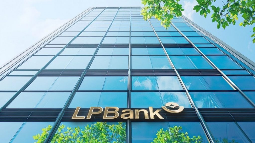 LPBank tăng thu ngoài lãi lợi nhuận nửa đầu năm gần 6 000 tỷ đồng