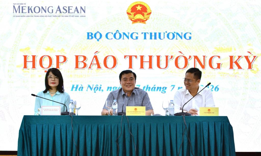 Thương mại nửa đầu năm 2026 lần đầu vượt mốc 500 tỷ USD缩略图 Thương mại nửa đầu năm 2026 lần đầu vượt mốc 500 tỷ USD