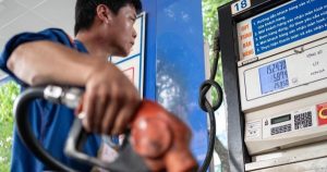 Giá xăng tiếp tục tăng