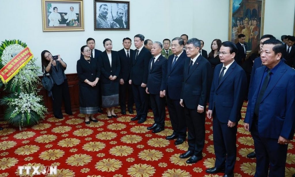 Lãnh đạo Đảng Nhà nước viếng Chủ tịch Quốc hội Lào