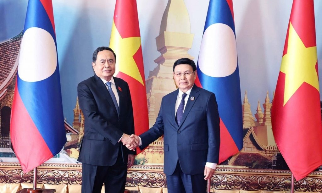 Chủ tịch Quốc hội Lào luôn dành tình cảm sâu đậm đối với Việt Nam