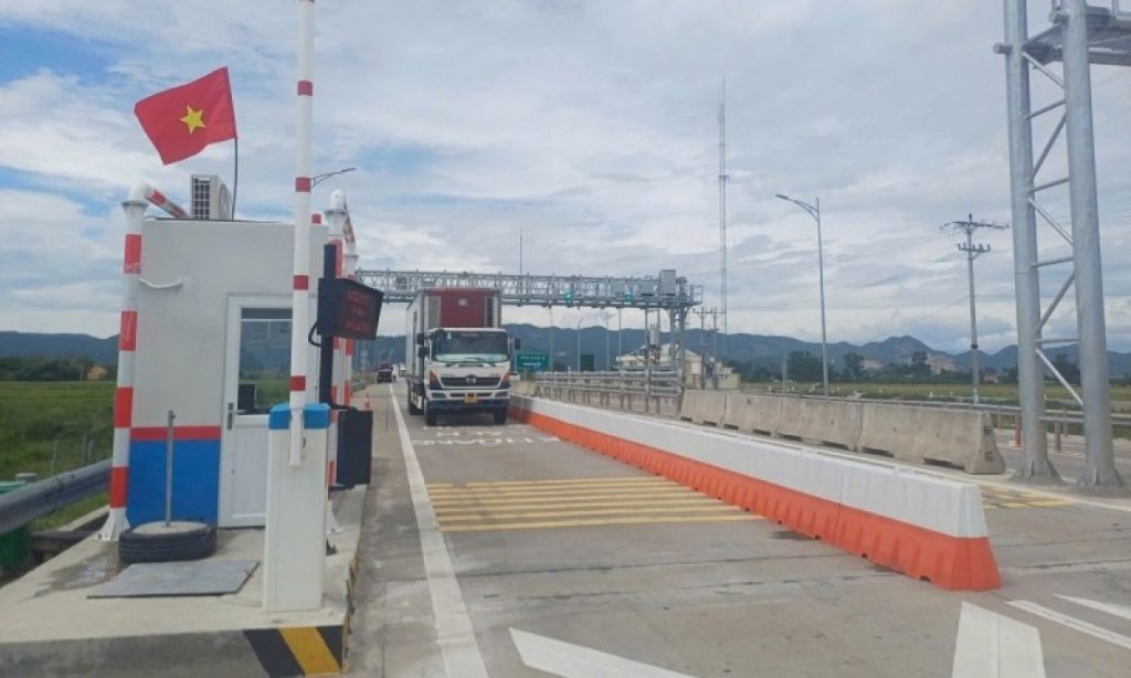 Cao tốc Bắc Nam đầu kỳ nghỉ lễ thông suốt dù tăng 57 lưu lượng xe
