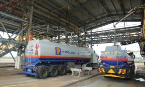 BSR xuất bán lô nhiên liệu diesel sinh học B5 đầu tiên ra thị trường