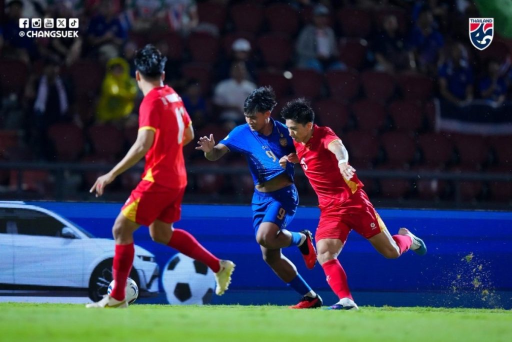 Tuyển Việt Nam thắng Thái Lan tiến gần hơn chức vô địch ASEAN Cup