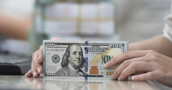Giá USD ngân hàng giảm sâu