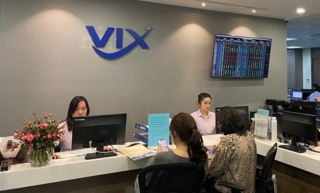 Chứng khoán VIX chốt ngày trả cổ tức bằng cổ phiếu