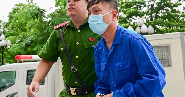 Cựu thứ trưởng Nguyễn Bá Hoan: Nhận hối lộ nhưng vẫn làm đúng