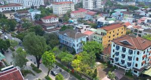 Huế đấu giá các khu đất có trụ sở bỏ hoang ven sông Hương