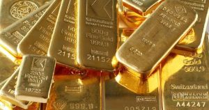 Lợi suất cao có thể kìm hãm đà tăng của vàng, Standard Chartered dự báo mức 4.600 USD/ounce trong 12 tháng