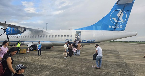 Máy bay đi Đà Lạt phải quay đầu khi chuẩn bị cất cánh