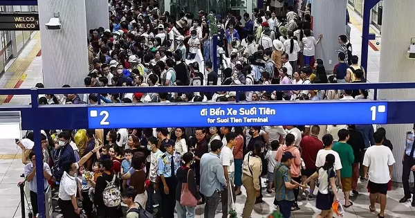 Metro Bến Thành - Suối Tiên tăng chuyến, miễn vé lễ Quốc khánh