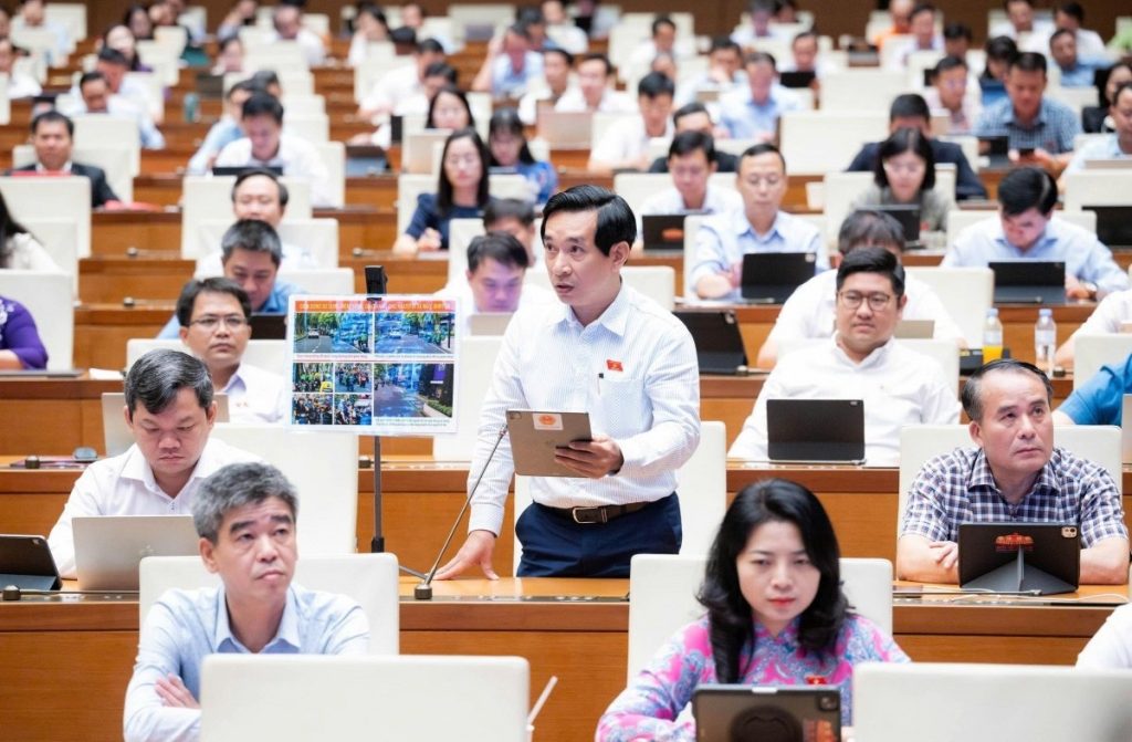 Đại biểu Quốc hội đề xuất các thành phố có nơi dành riêng cho người giao hàng