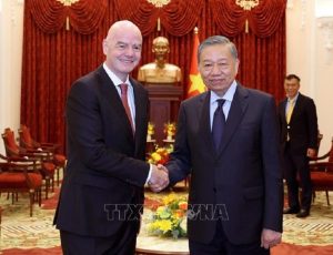 Việt Nam đề nghị FIFA hỗ trợ đăng cai các giải đấu phù hợp