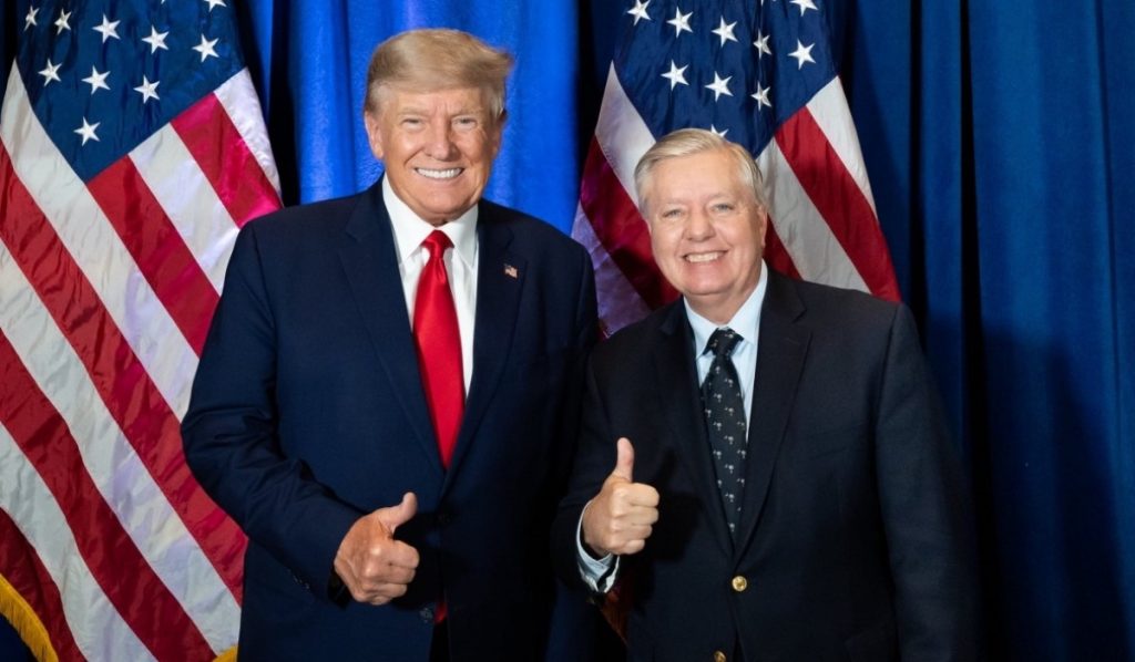 Thượng viện Mỹ mở đường để ông Trump áp thuế 100 với các nước mua dầu Nga