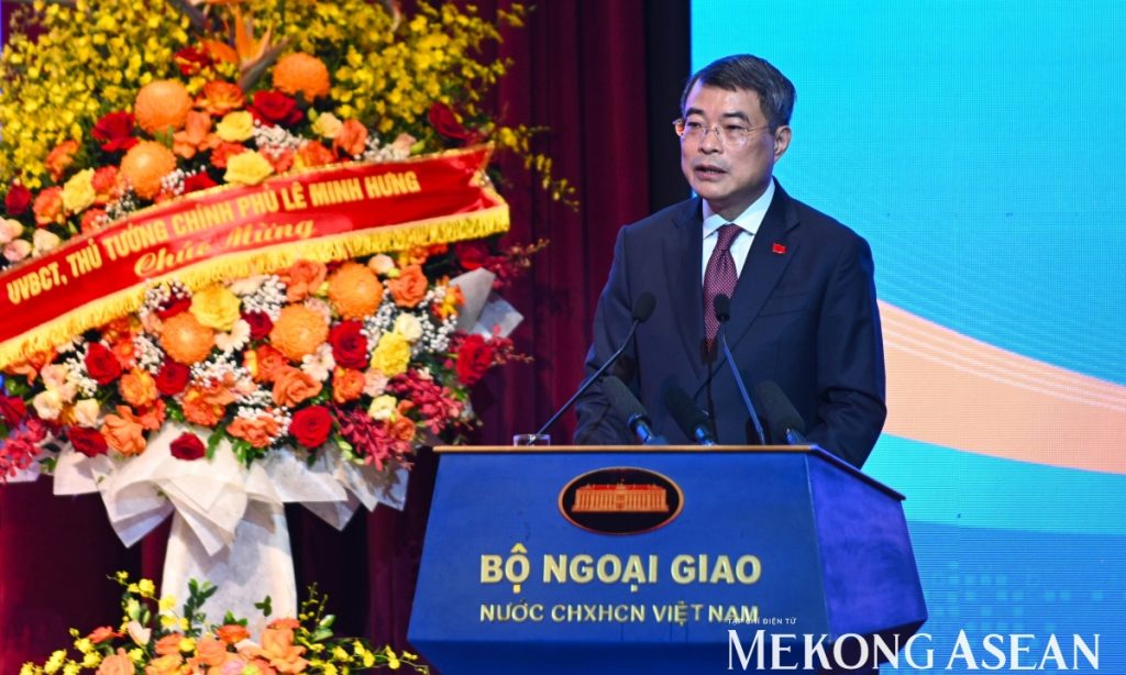 Thủ tướng Ngoại giao chuyển mạnh từ mở đường sang đồng hành đến kết quả cụ thể缩略图 Thủ tướng Ngoại giao chuyển mạnh từ mở đường sang đồng hành đến kết quả cụ thể
