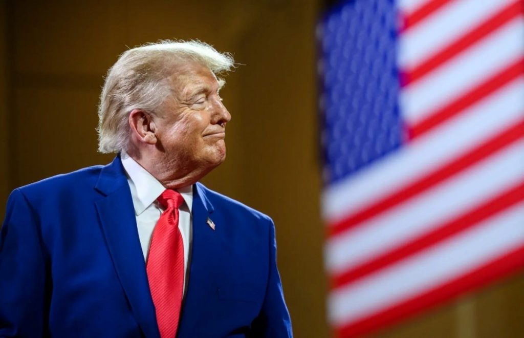 Ông Trump ký sắc lệnh cấm du lịch sinh con lấy quốc tịch Mỹ