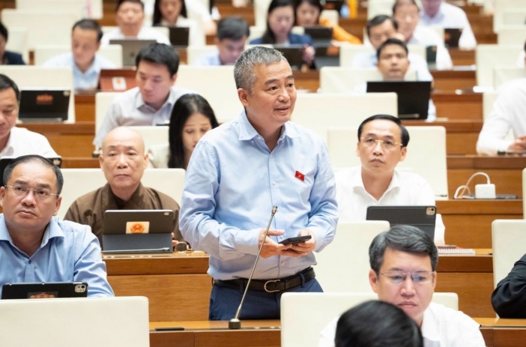 PGS TS Nguyễn Lân Hiếu Tự chủ bệnh viện tạo gánh nặng cho nhân viên y tế cơ sở缩略图 PGS TS Nguyễn Lân Hiếu Tự chủ bệnh viện tạo gánh nặng cho nhân viên y tế cơ sở
