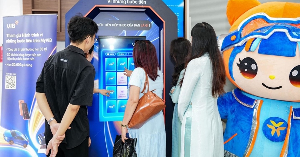 VIB 30 năm: Từ 'Hành trình vì những bước tiến' đến 'Trạm bước tiến' - trao hàng chục ngàn quà tặng đến khách hàng