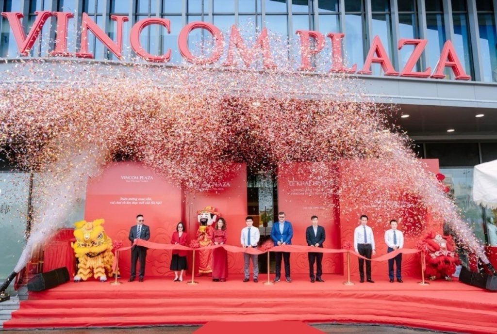 Chính thức khai trương trung tâm thương mại Plaza Đan Phượng