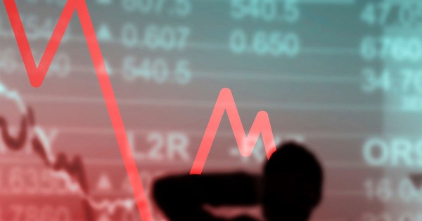 VN-Index mất hơn 31 điểm, khối ngoại bán ròng gần 300 tỷ loạt mã ngân hàng