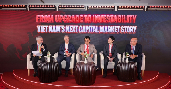 Đại diện BlackRock, Mekong Capital, VinaCapital chỉ ra loạt rào cản dòng vốn quốc tế vào Việt Nam