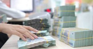 Tăng trưởng huy động cao hơn tín dụng, áp lực thanh khoản vẫn khó biến mất