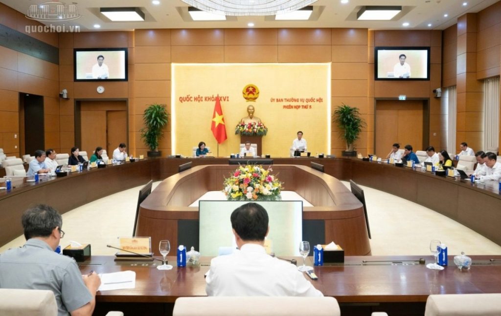 Ủy ban Thường vụ Quốc hội cho ý kiến về 26 dự án luật